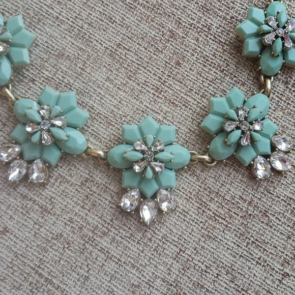 J.Crew Mint Tiffany Blue Color Statement Necklace - Picture 6 of 9